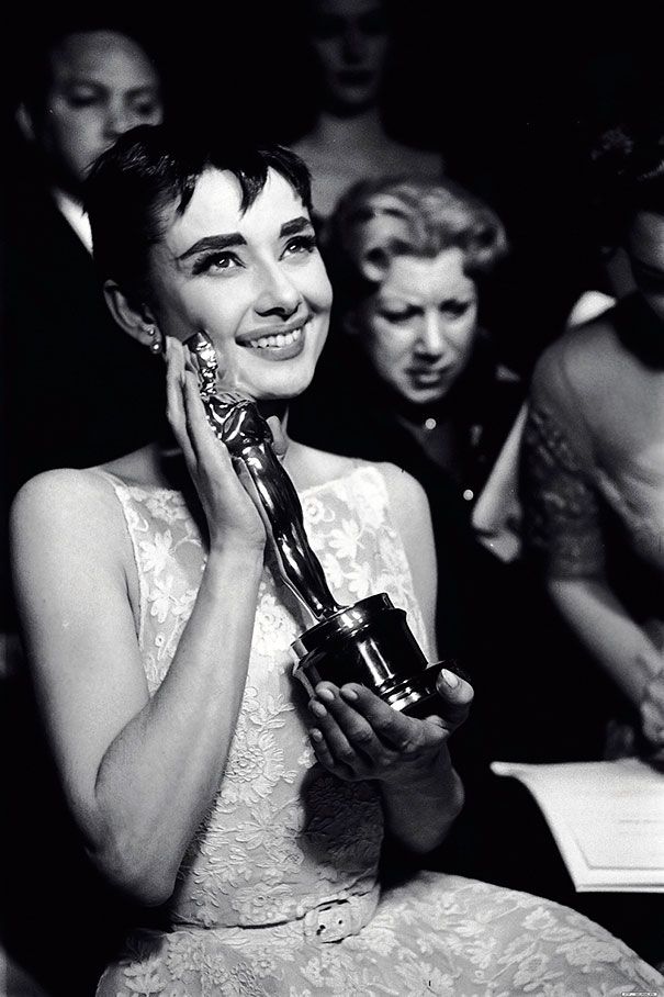 Silver Screen Soirée: Movie Night Featuring Hollywood's Ageless Beauties